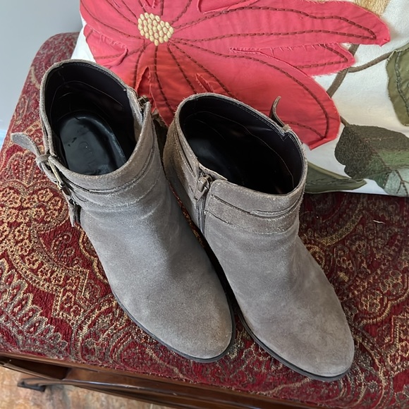 Guess booties - Picture 2 of 8